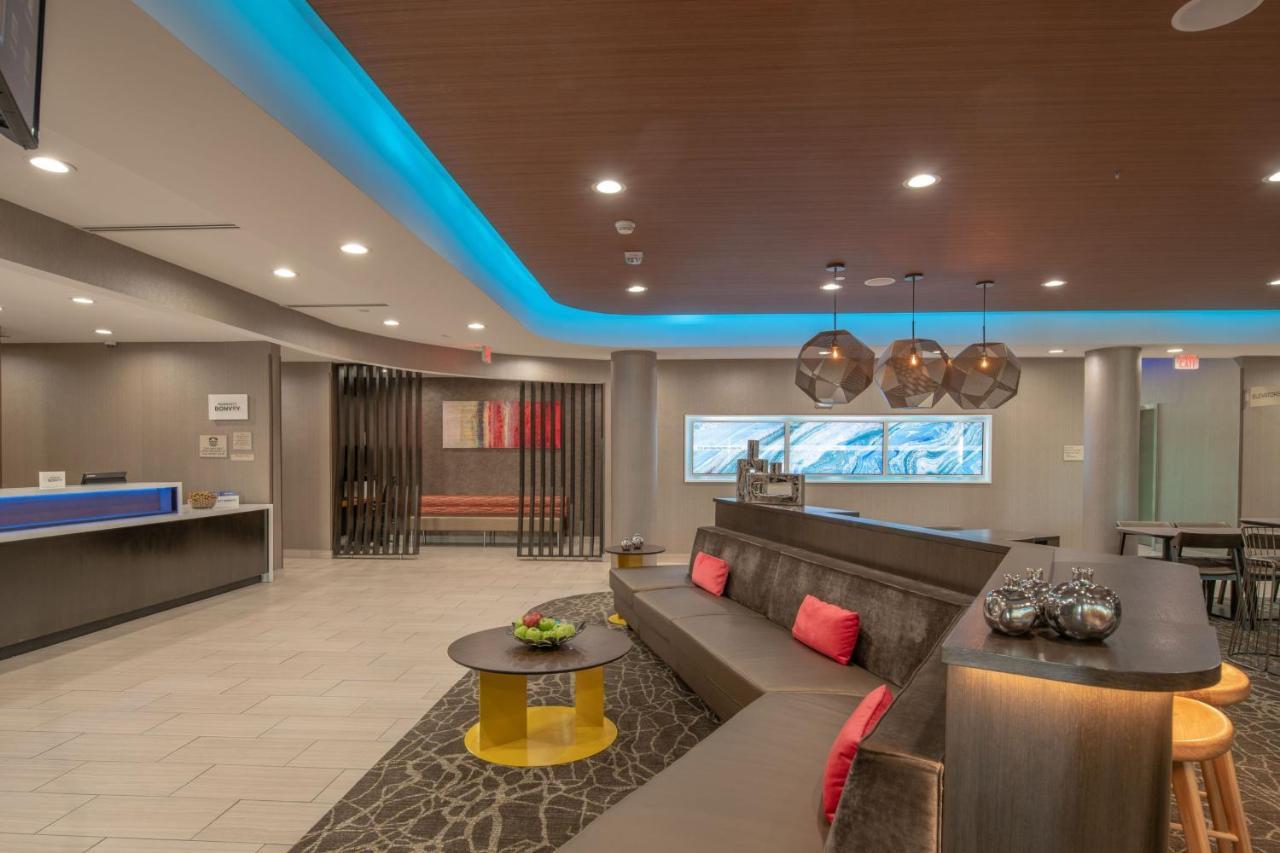 Springhill Suites Dallas Central Expressway Екстериор снимка