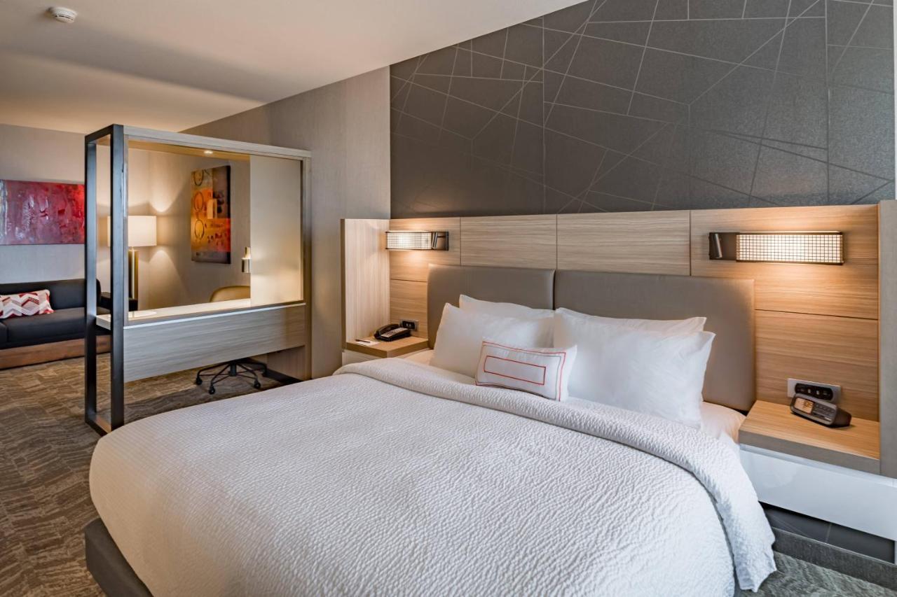 Springhill Suites Dallas Central Expressway Екстериор снимка
