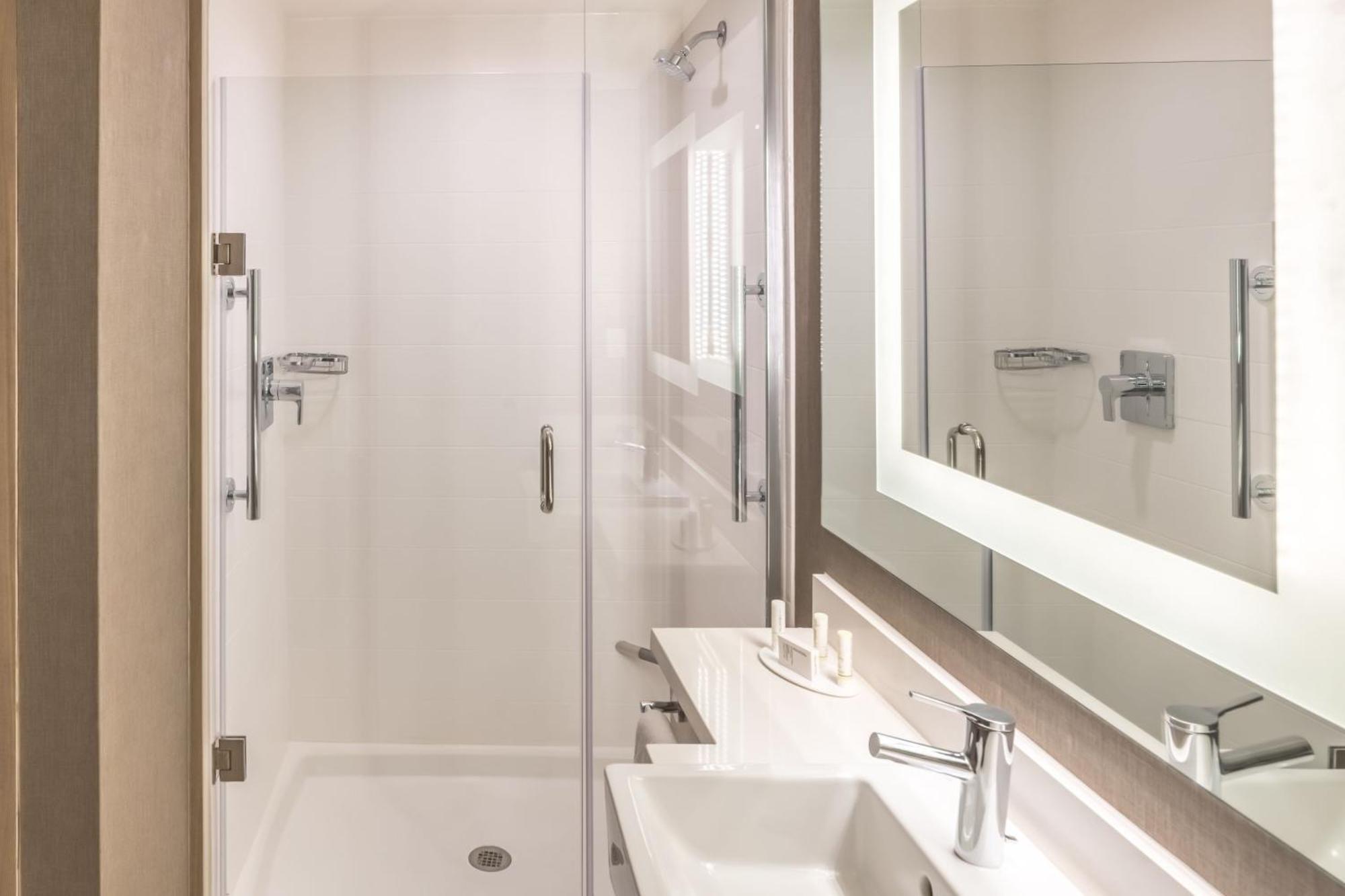 Springhill Suites Dallas Central Expressway Екстериор снимка