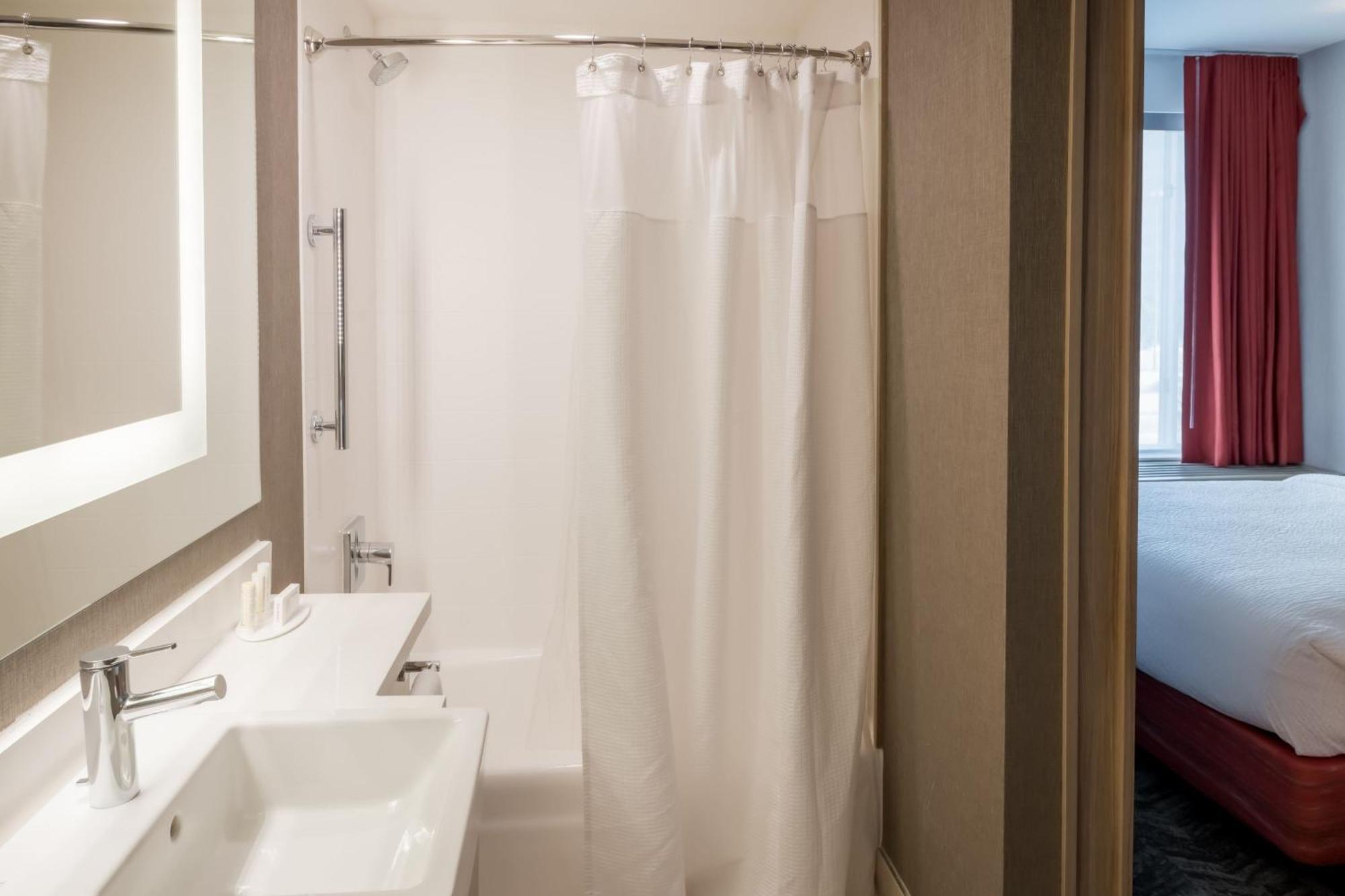 Springhill Suites Dallas Central Expressway Екстериор снимка