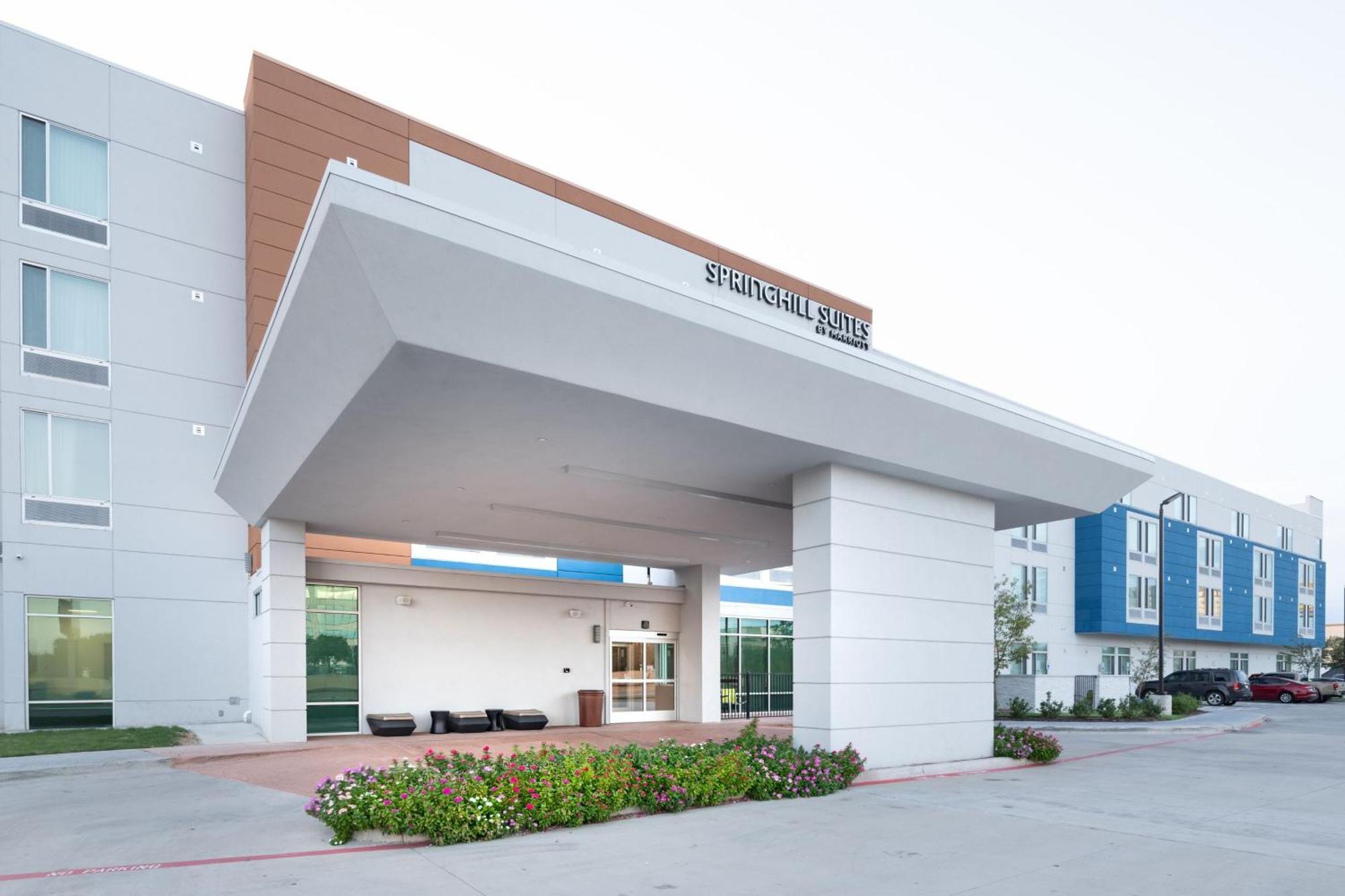 Springhill Suites Dallas Central Expressway Екстериор снимка