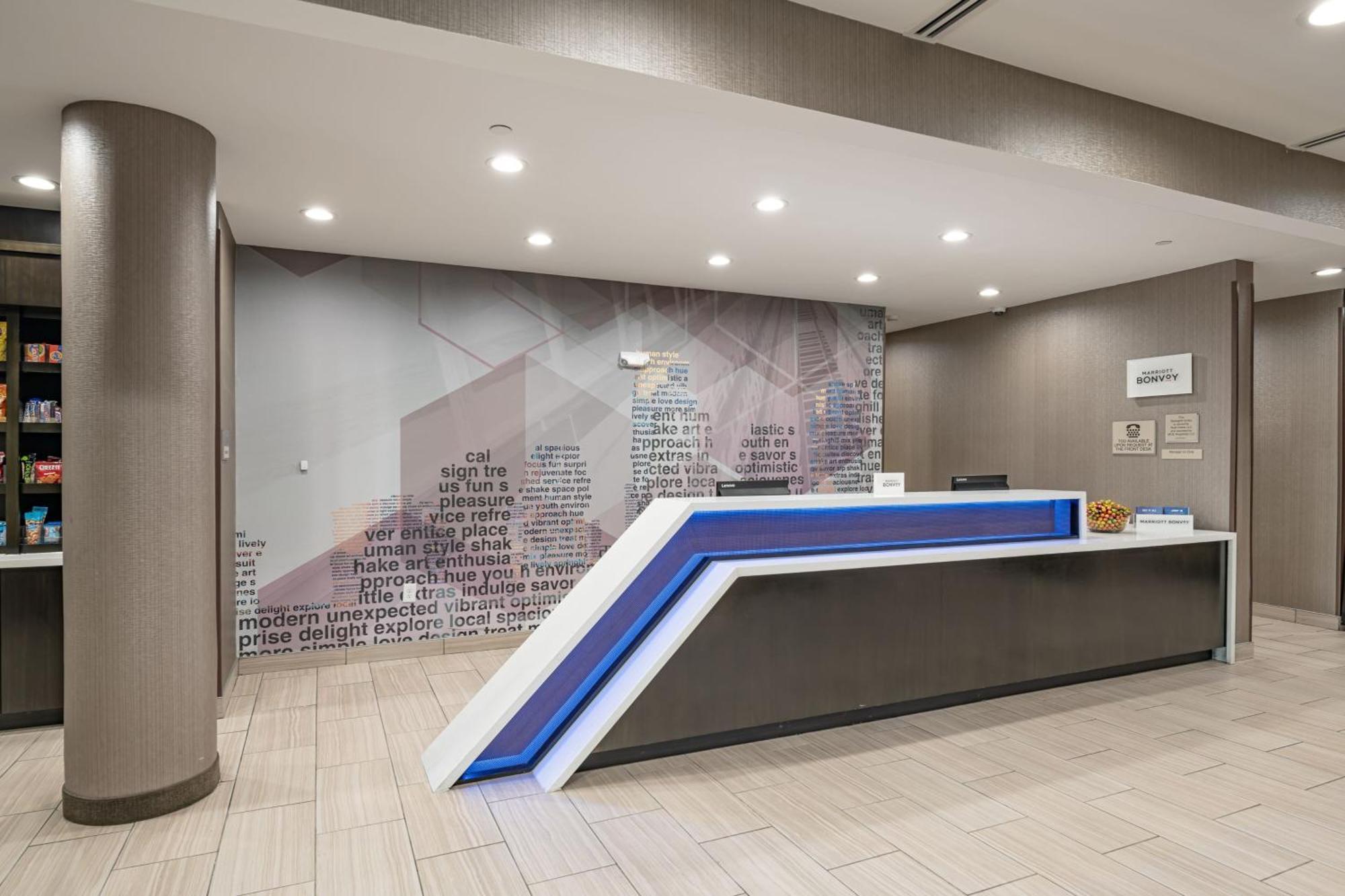 Springhill Suites Dallas Central Expressway Екстериор снимка
