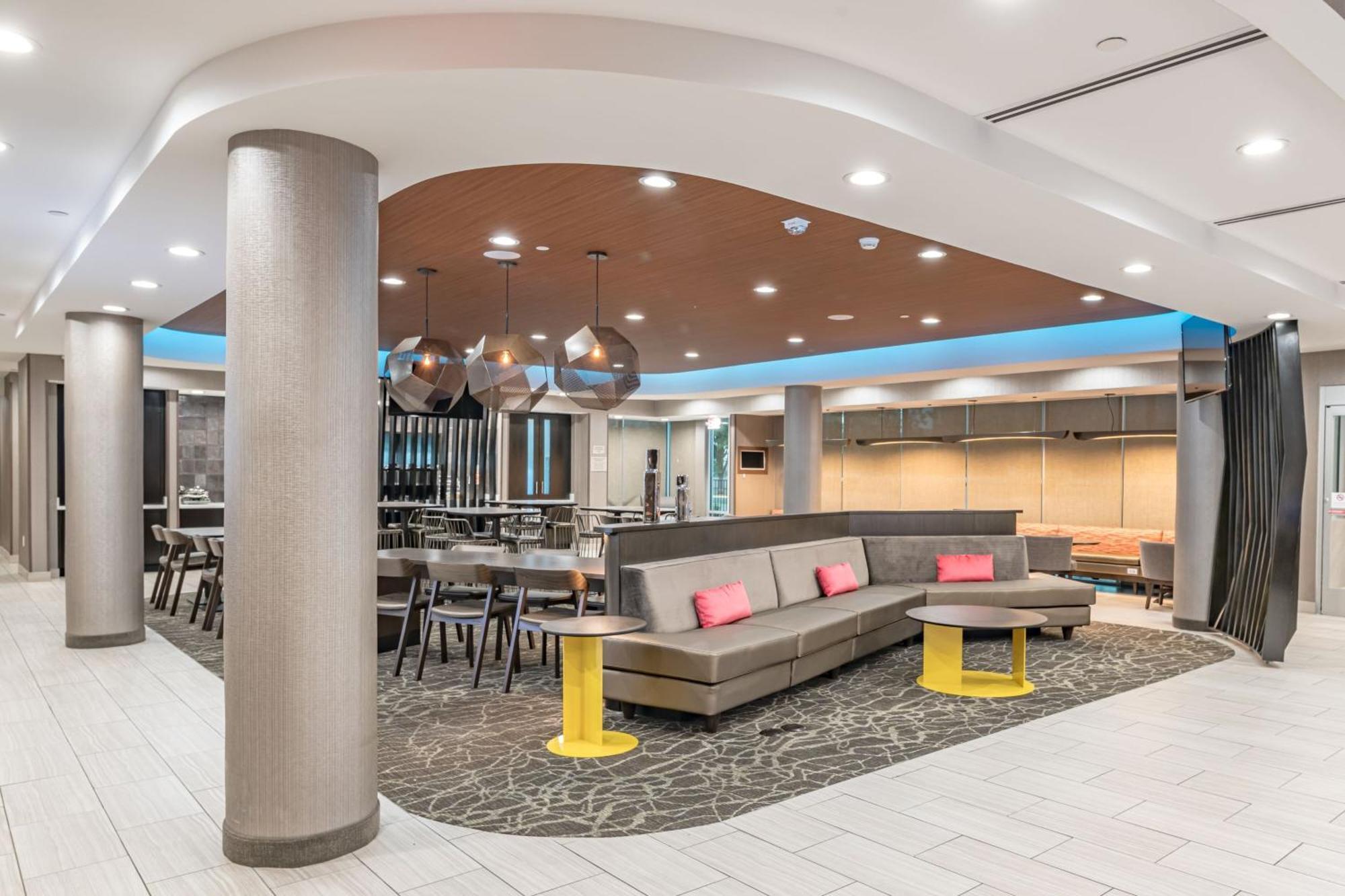 Springhill Suites Dallas Central Expressway Екстериор снимка