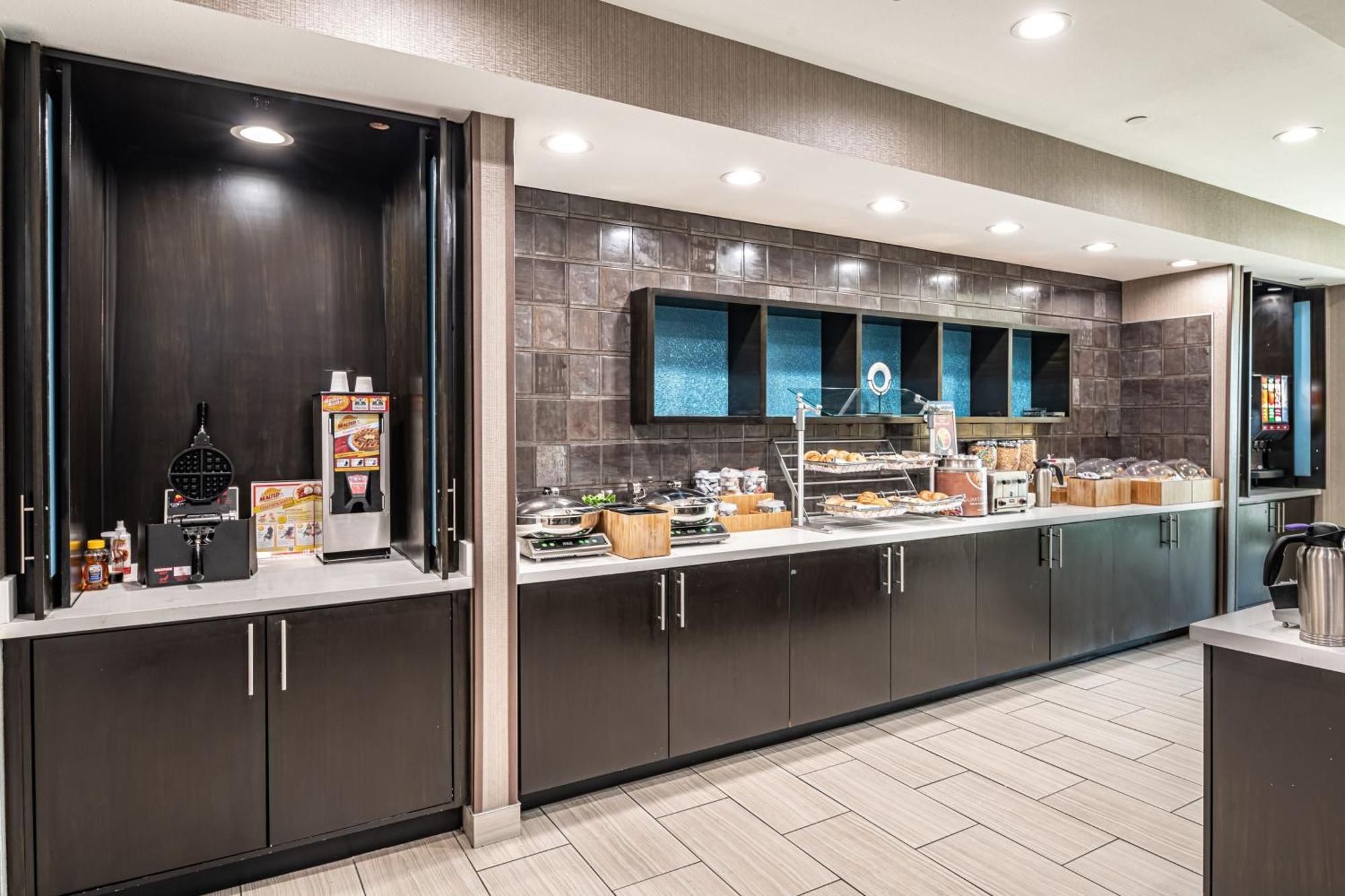 Springhill Suites Dallas Central Expressway Екстериор снимка