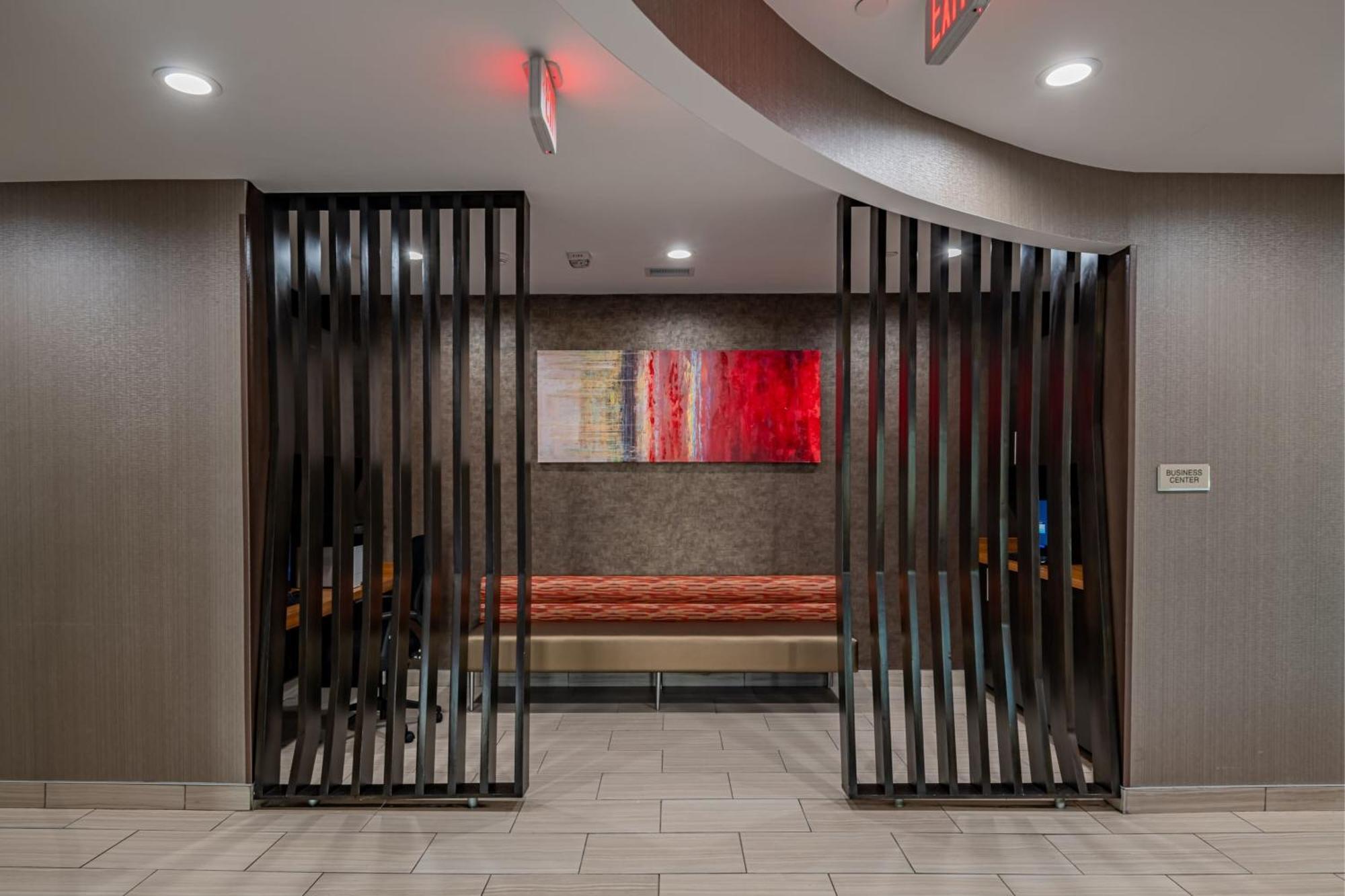 Springhill Suites Dallas Central Expressway Екстериор снимка