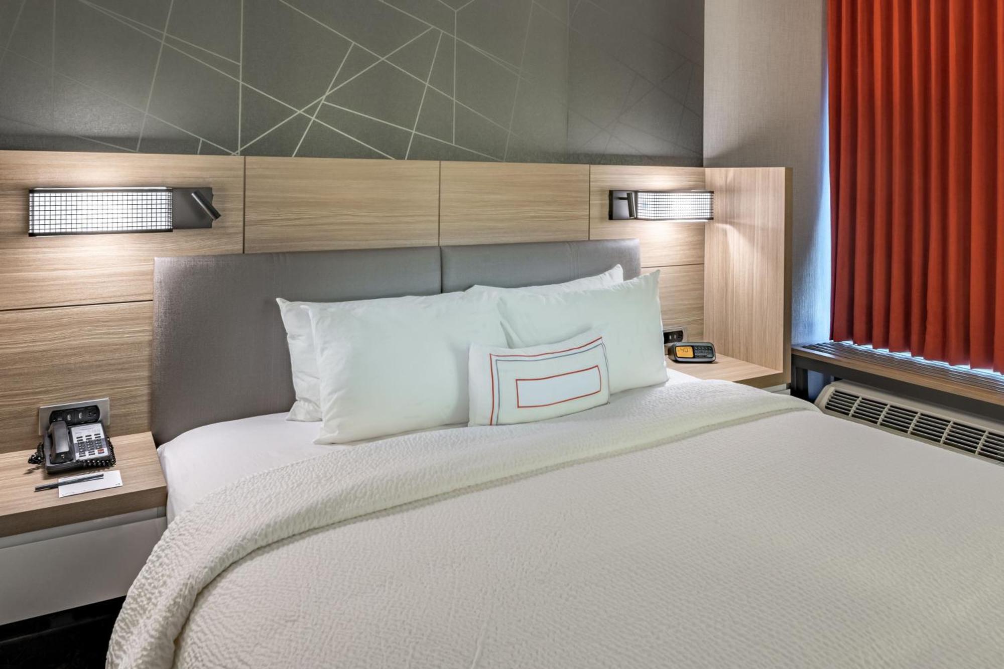 Springhill Suites Dallas Central Expressway Екстериор снимка