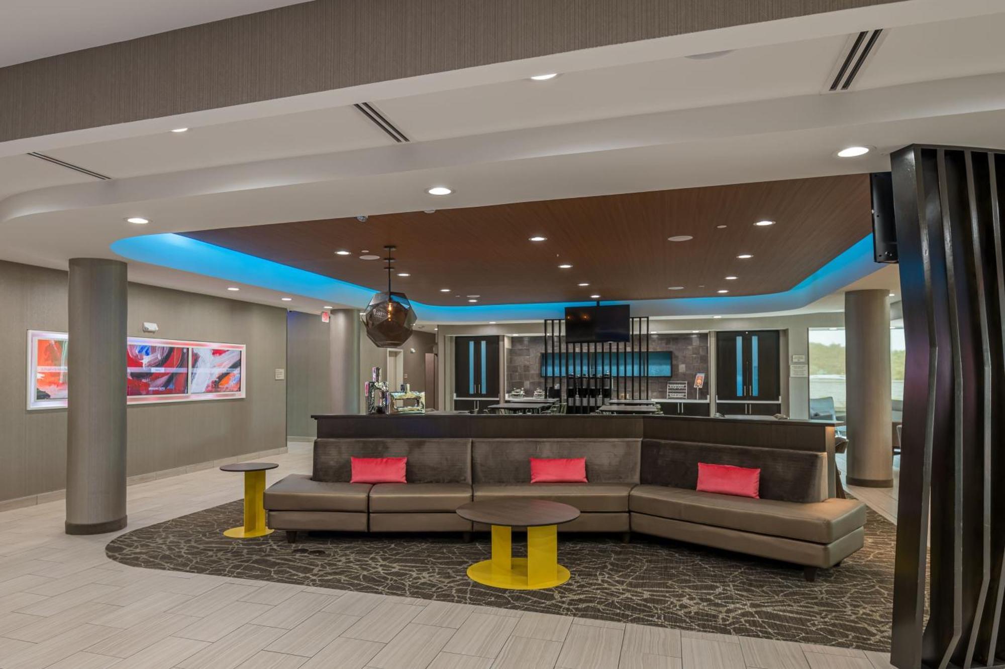 Springhill Suites Dallas Central Expressway Екстериор снимка
