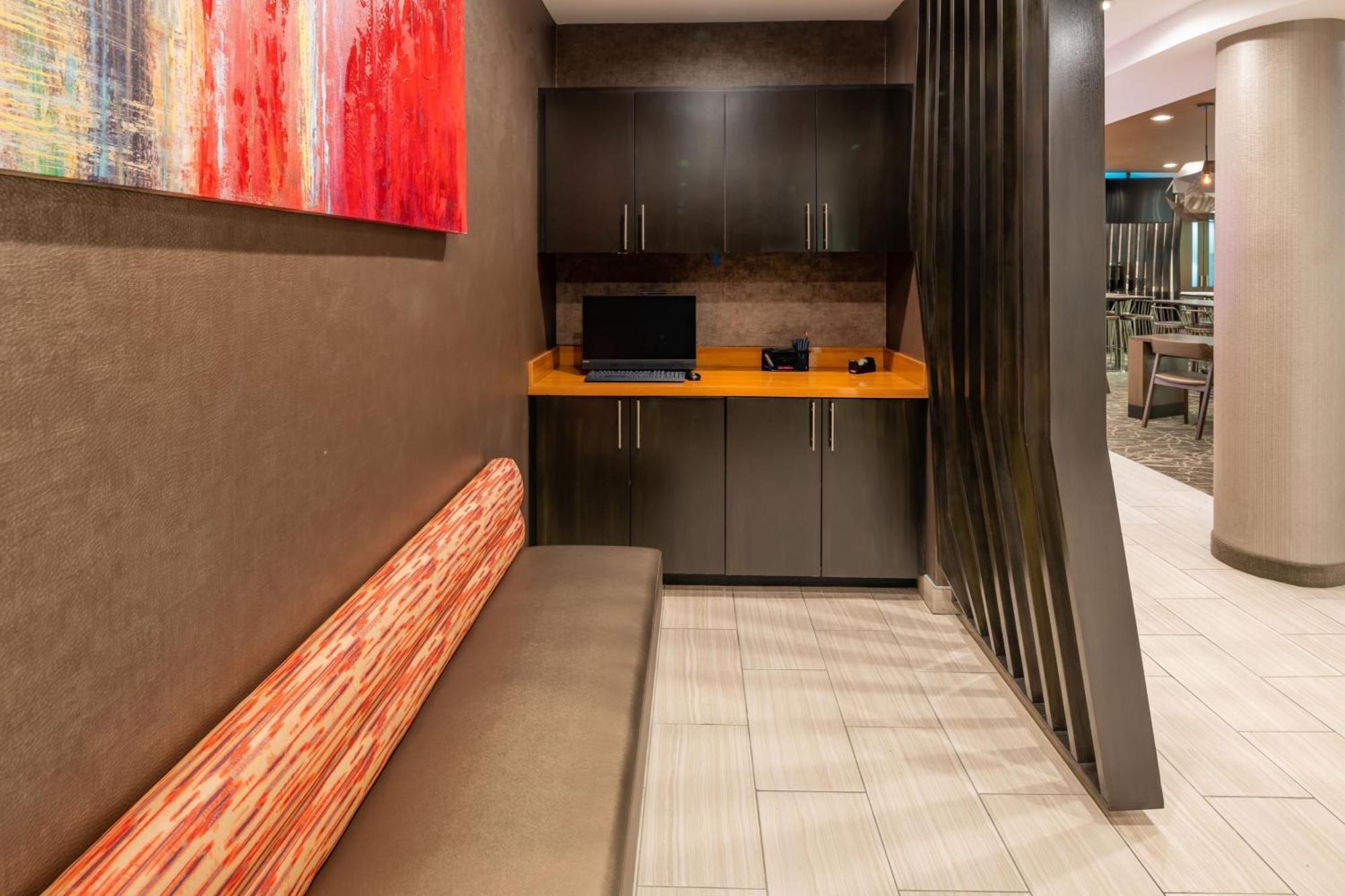 Springhill Suites Dallas Central Expressway Екстериор снимка