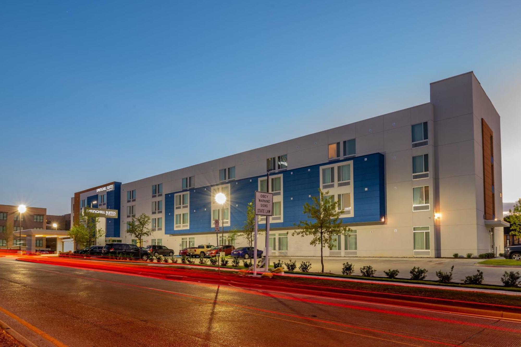 Springhill Suites Dallas Central Expressway Екстериор снимка