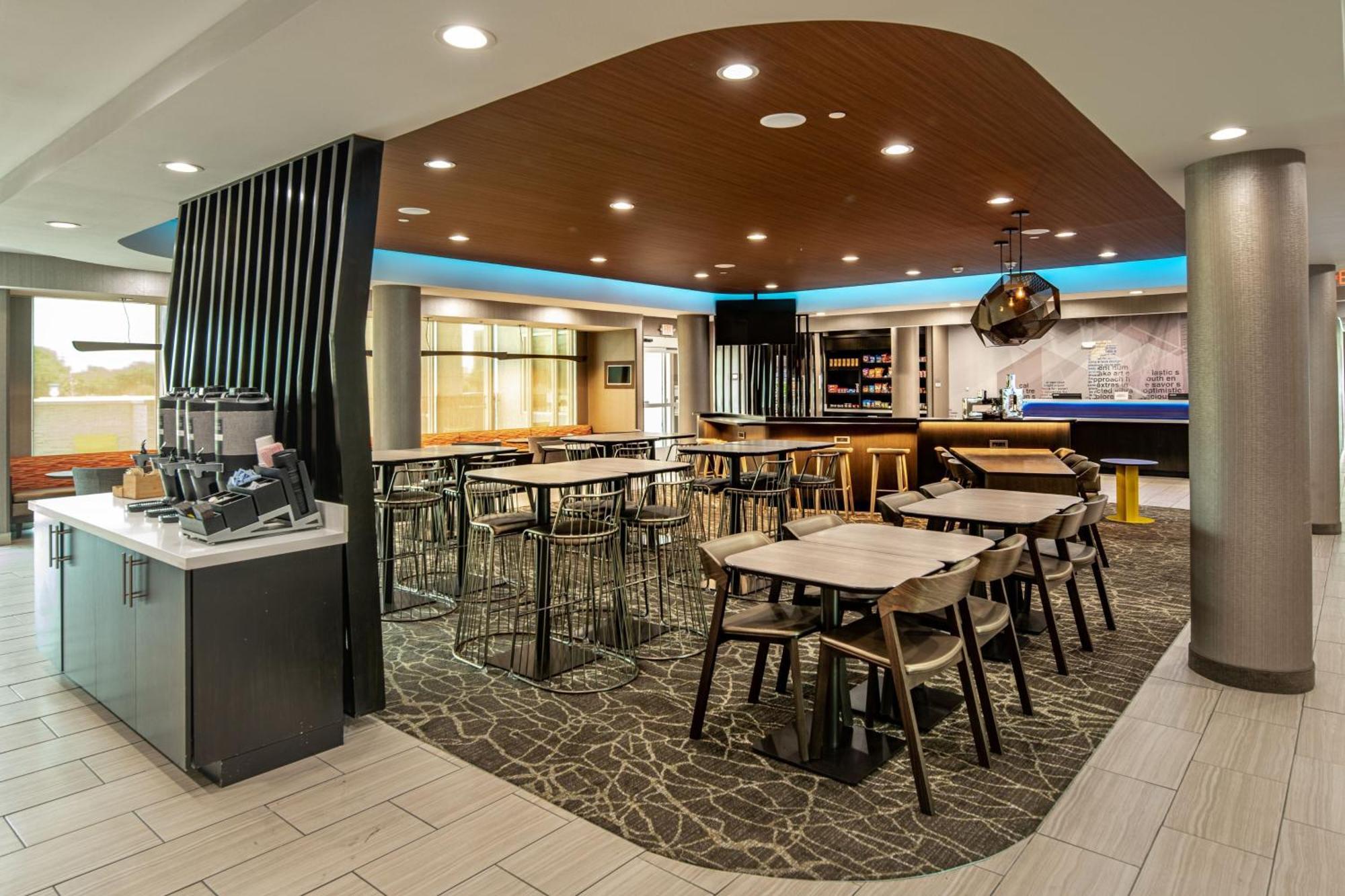 Springhill Suites Dallas Central Expressway Екстериор снимка