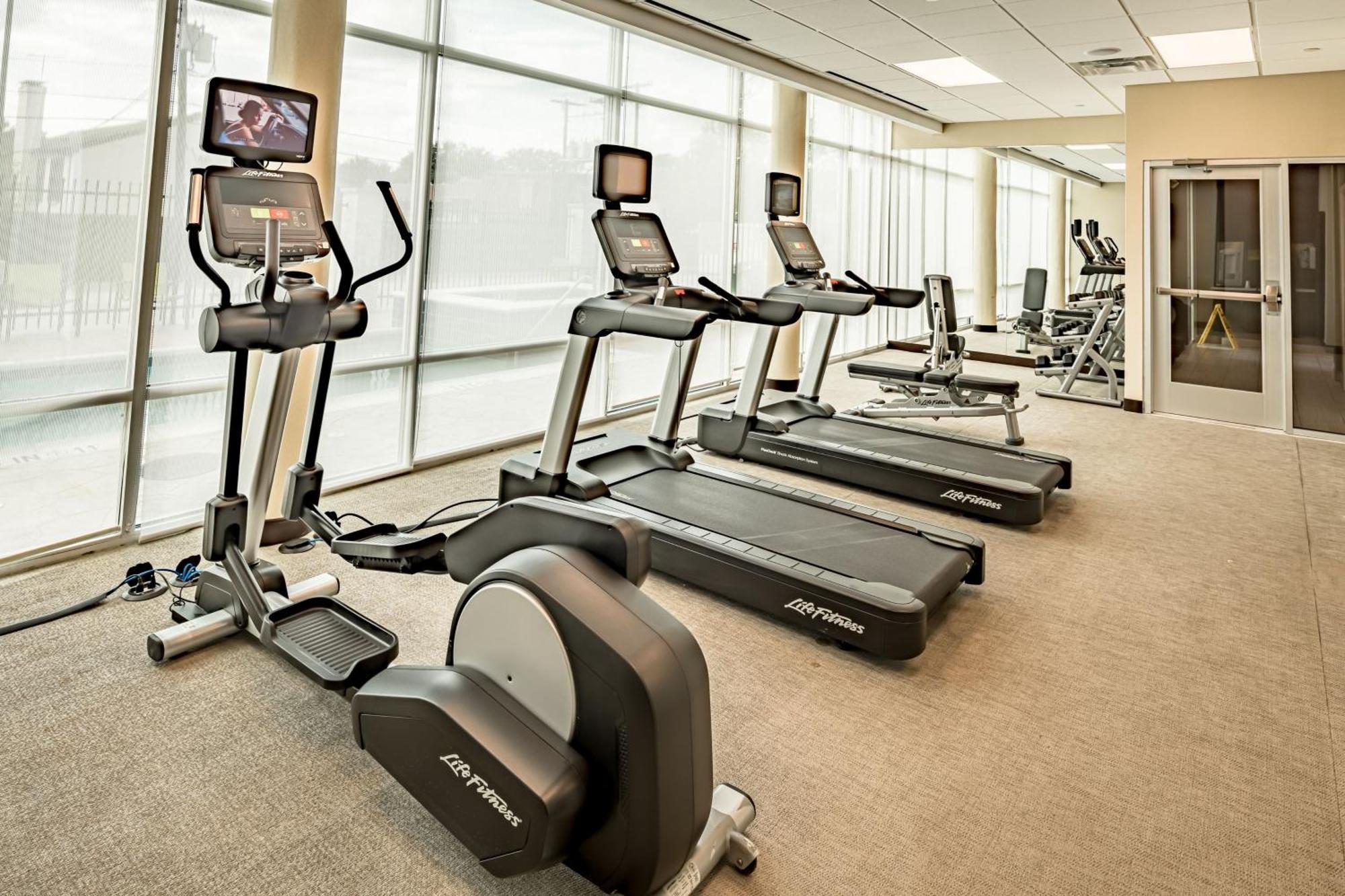 Springhill Suites Dallas Central Expressway Екстериор снимка