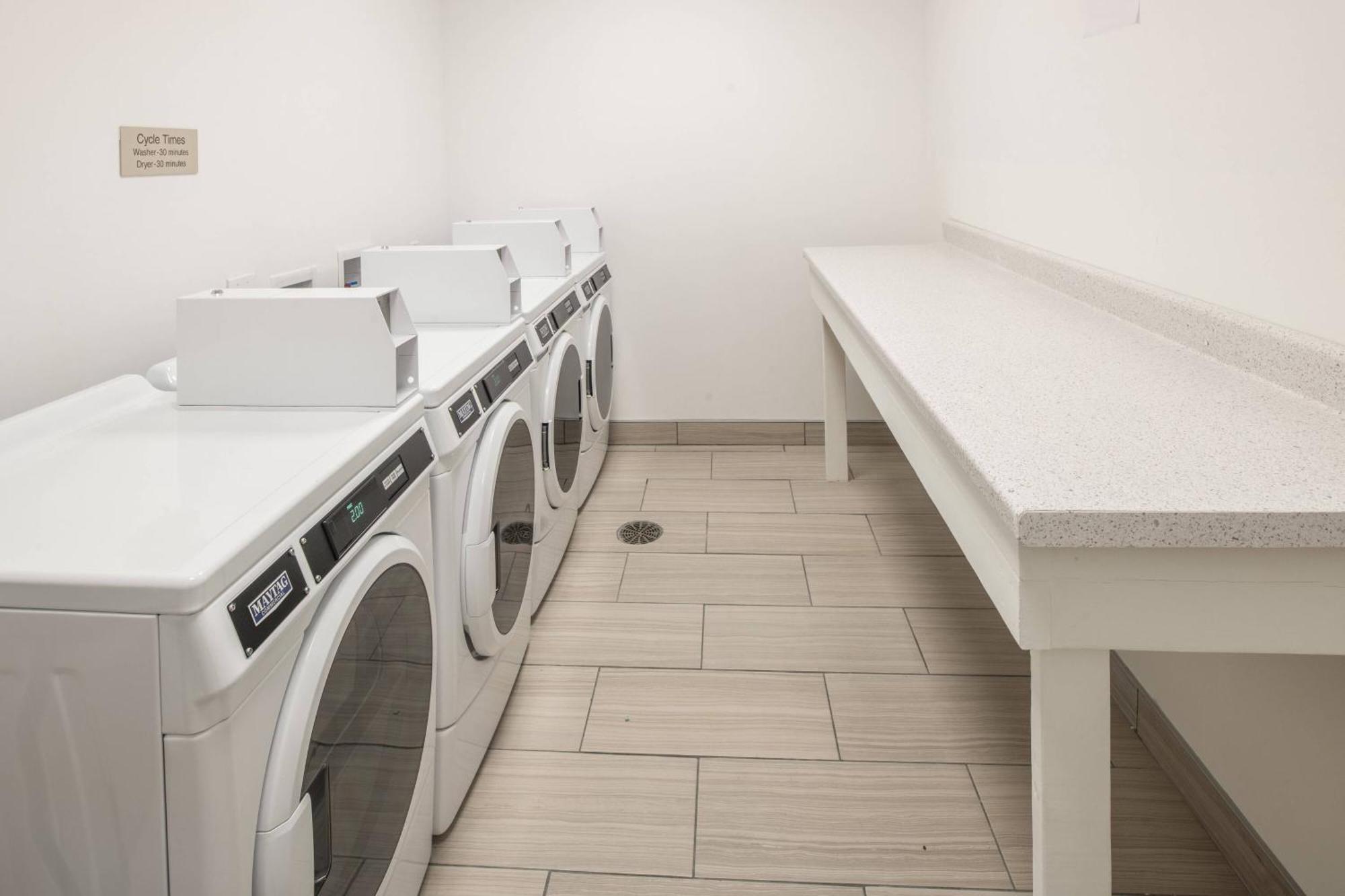 Springhill Suites Dallas Central Expressway Екстериор снимка